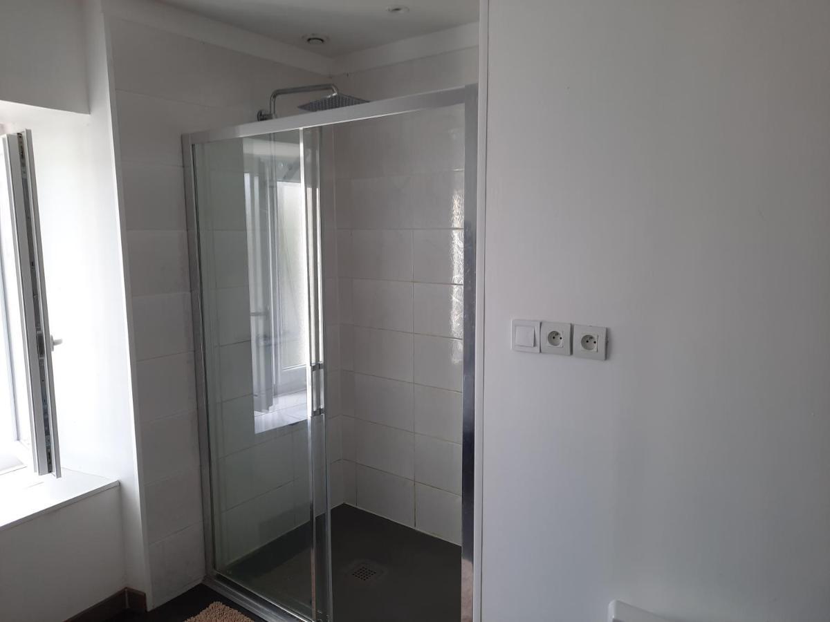 Appartement Tres Spacieux 4 Chambres 6 Couchages Noidans-le-Ferroux Exterior photo